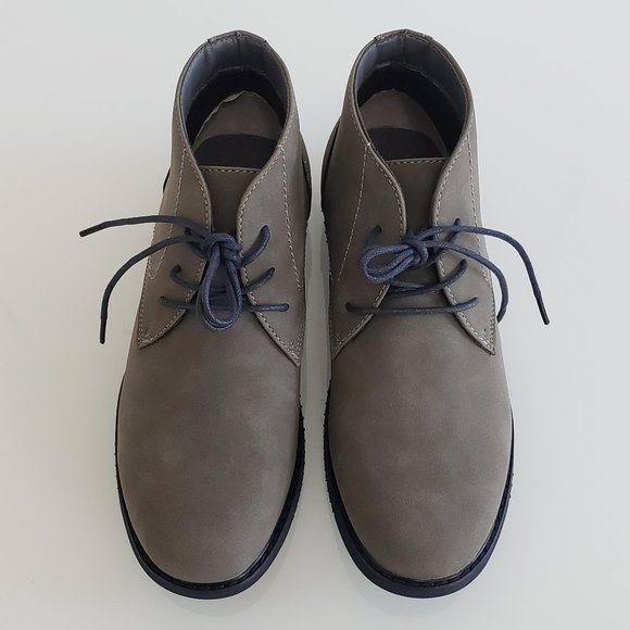 Brand New Crown & Ivy Kids Chuck Boots Size 4 - Picture 3 of 10